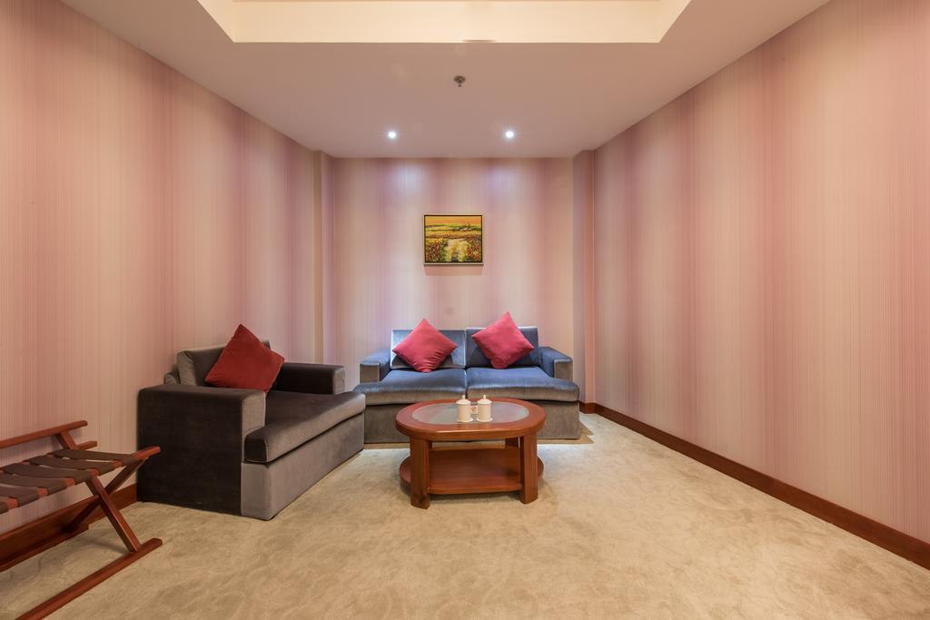 Hotel Ya'ao International 4*
