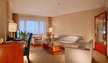 Ya'ao International Hotel 4*